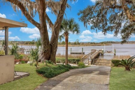 dock toward water min
