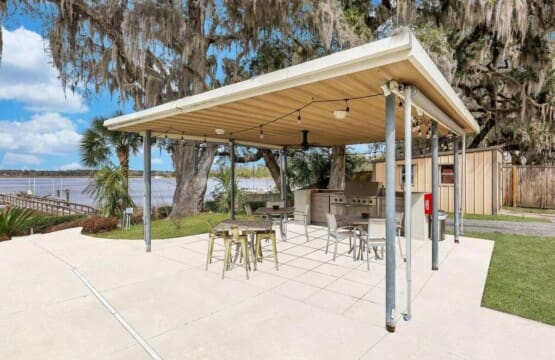 outdoor kitchen min